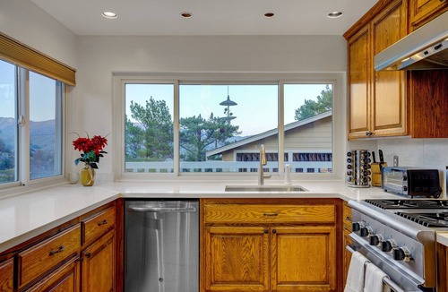 San Rafael House | Spacious 5 BD/3.5 BA Home w/Nature Views, BBQ & Billiards!