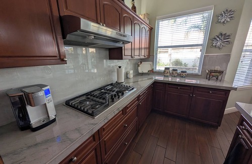 Fresno House | Spacious 5-bedroom 3-bath house in NW Fresno