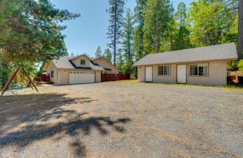 Sierra Village House | Spacious 5BR Mountain Home in Peaceful Mi-Wuk