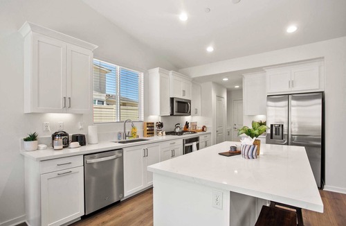 Lancaster House | Spacious 5BR3B｜Garage Access｜Spacious Backyard｜Pet-Friendly #41796