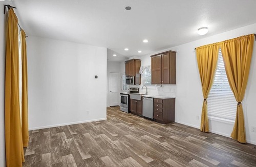Tennyson - Alquire House | Spacious 6-bedroom house in amazing Hayward