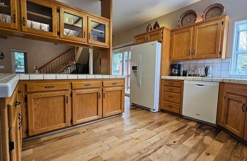Bass Lake Cabin | Spacious Bass Lake Cabin: Walk to Water & Pines Resort - Famous Stonework Patio