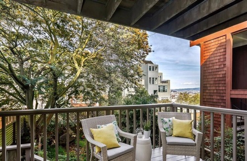Noe Valley Condo | Spacious Condo with View in Noe Valley