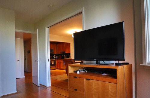 Noe Valley Condo | Spacious Condo with View in Noe Valley