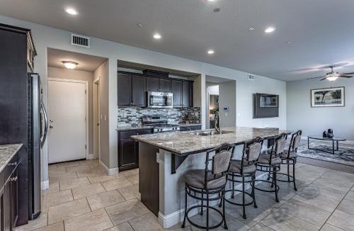 Visalia House | Spacious Family Home in Visalia Near Downtown and Parks