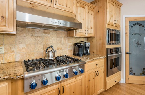 Shaver Lake House | Spacious home with theater, private hot tub & game room - near the Lake
