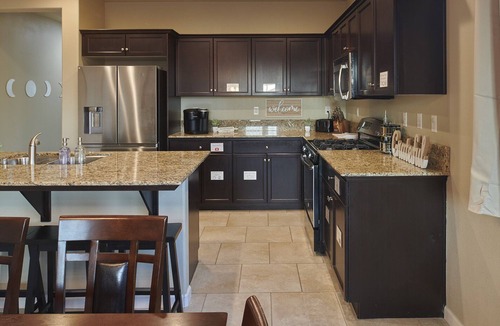 Roosevelt House | Spacious & New I KINGS & BBQ