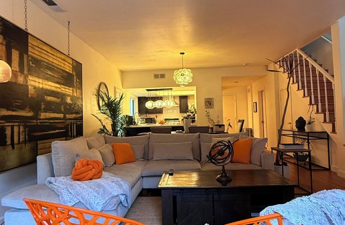 Hawthorne House | spacious private room w/share bathroom