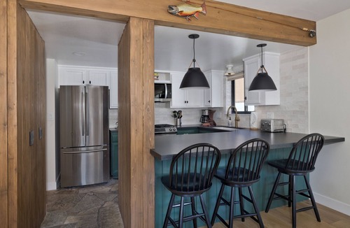 June Lake Condo | Spacious two bedroom, modern mountain retreat