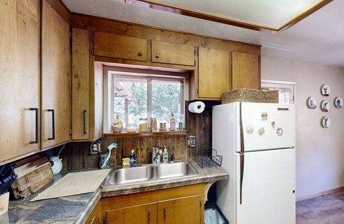California Hot Springs House | Spacious home in Sequoia National Forest