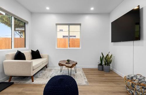 Los Angeles House | Spacious w/2BR 1bath - near DTLA East Los Angeles