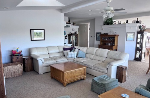 Blythe House | Spacious Waterfront House on The Colorado River with your own Dock and Beach!