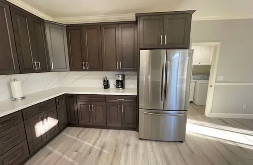 Clovis House | Sparkling Family Home in Clovis -walking distance to restaurants and shopping