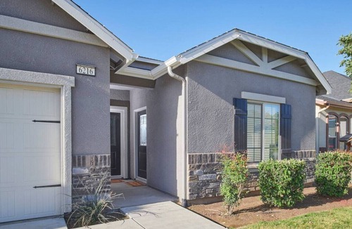 Raisin House | Sparkling & New KING I Close to Necessities