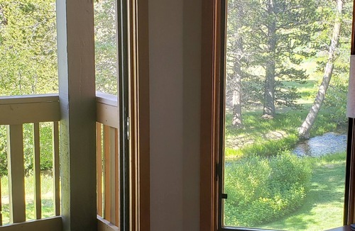 Mammoth Lakes House | Spectacular Creek Front 3 bd + loft. On the meadow with majestic mountain views!