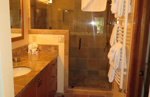 Mammoth Lakes House | Spectacular Location On The Meadow~Remodeled And Private Town Home Has It All!