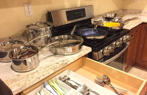 Azusa House | Spiral Staircase guest house Charming 2-bedroom house with WiFi and AC in Azusa