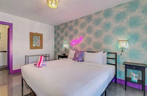 Tahquitz River Estates Hotel | Spirit of Sofia Villas 11BR Private Group Buyout