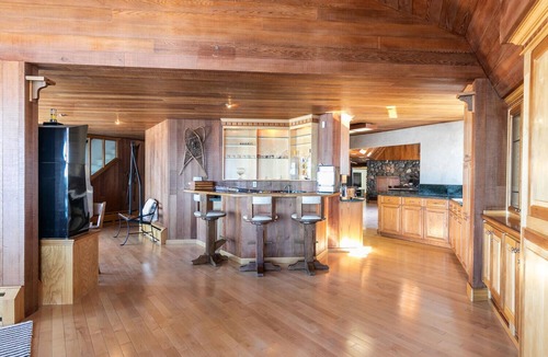 Lincoln Park House | Stairway to Heaven with Stunning Lake Views from Cave Rock, Sleeps 10