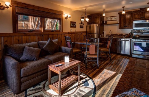 Tahoe Vista Cabin | Standalone Fireplace Cabin