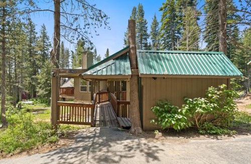 Big Creek House | Stargazing Retreat in Tamarack