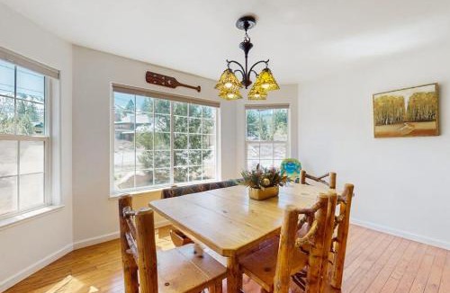 Mountain View Estates House | Stargazing Sunrise Sunset and Skiing