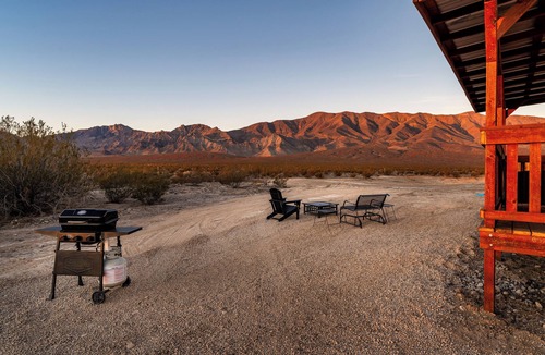 Park Village House | Starry Skies Glamping w/EV Charger, Stargazing, Hiking