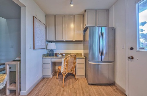 Downtown Monterey House | Steps from the Beach and Restaurants with 2 Masterbedrooms