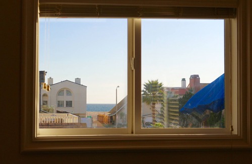 Silver Strand House | Steps from the beach See and hear the ocean from this beautiful beach house