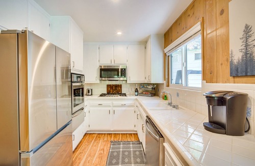 Cedar Glen Cabin | Steps to Lake Arrowhead: Cabin w/Full Lake Access