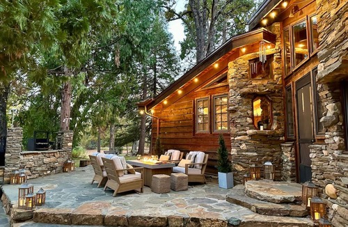 Mariposa Villa | Stone House I Thoughtful Nature Stay Near Yosemite