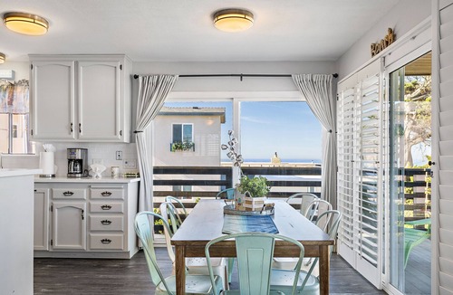 Oceano House | Strandcastle - Oceanview - Dog Yard - SO much Parking! - Steps from Sand