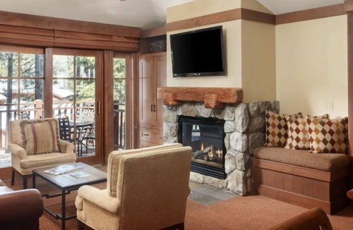 Incline Village Condo | STUNNING 2 BEDROOM 2 BATH CONDO