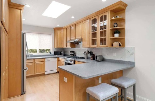Daly City House | Stunning 2BR w/1BA Home near BART