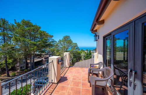 Happy Hill House | Stunning 3 bed/2.5 bath Mediterranean Villa with FABULOUS Ocean Views!