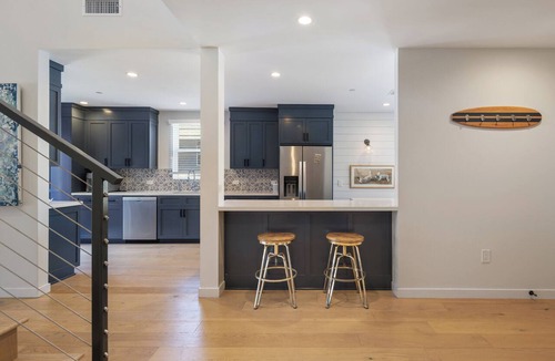 Sunset Park House | Stunning and Very Private Santa Monica - Great Location!