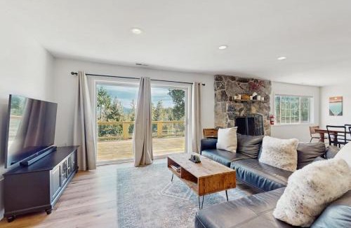 Tahoma House | Stunning Home with Private Dock Pier and Beaches Lake Views