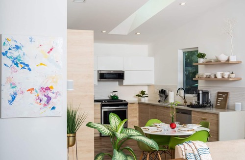 Sacramento House | STUNNING Newly Built Modern Artist Home