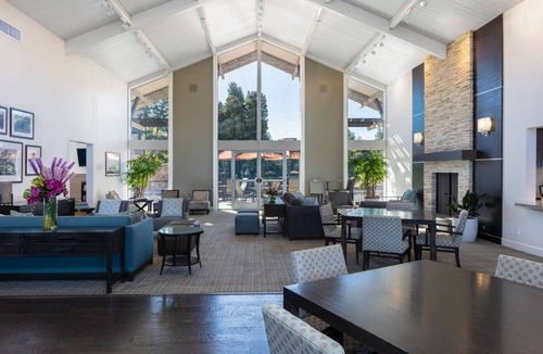 Palo Alto Apartment | Stunning Palo Alto 2BR w/ Gym, Pool, near 82, 101, and 280, by Blueground