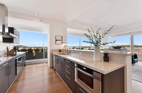 Downtown San Francisco Apartment | Stunning Penthouse Apartment with Panoramic Views