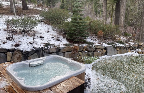 Homewood House | Stunning Private Compound with Hot Tub, Nearby Beach, Flat Lawn, at ski resort