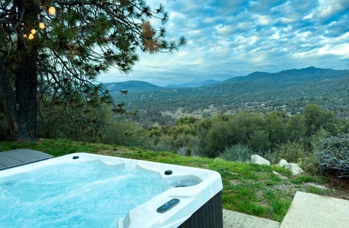 Oakhurst House | Stunning views Hot tub Games 5BR Sleeps 14