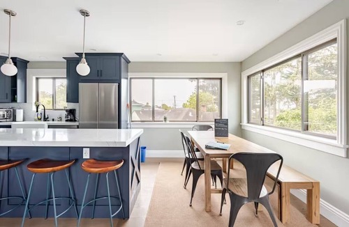 El Granada House | Stylish and Cozy Close to the Beaches, Trails, and Great Restaurants