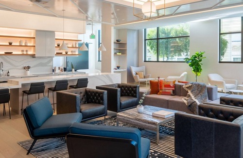 Downtown Los Angeles Condo | Stylish & Chic Luxury 1-BR Condo in DTLA! Free parking space & WiFi