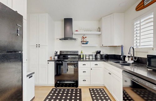 Baristo Condo | Stylish, Dog-Friendly Condo w/Grill, shared Pool and Spa - Close to Downtown