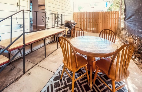 Bodfish House | Stylish Getaway