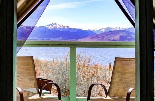 Bridgeport RV Rental | Stylish Lakeside Glamping Cabin with Eastern Sierra Mountain Views near Bridgeport, California