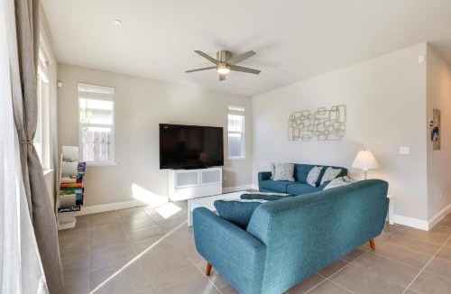 Lodi House | Stylish Lodi Wine Country Retreat w/Private Patio