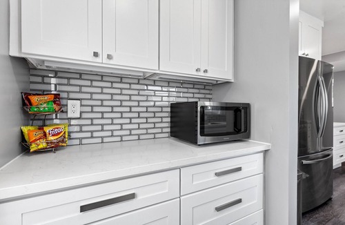 Buena Park House | Stylish Modern Home, Pool & Spa, 7 Mins to Disney