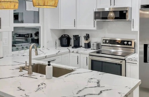 Modesto House | Stylish Modesto Getaway: Near Hospitals & Shopping